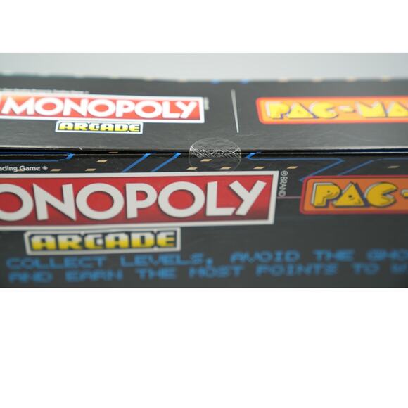Monopoly Arcade Pac-Man Edition Hasbro Board Game Sealed Minor Box Damage - Picture 3 of 4